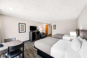 quality inn and suites munising