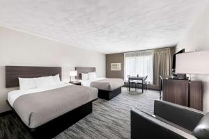 quality inn and suites munising
