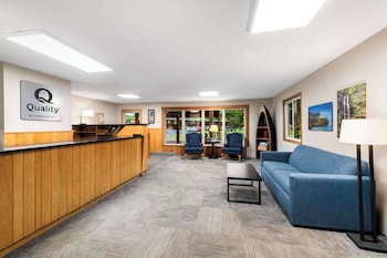quality inn and suites munising