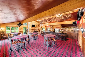 quality inn and suites munising