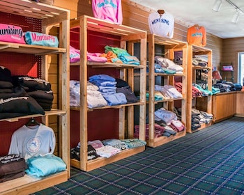 quality inn and suites munising