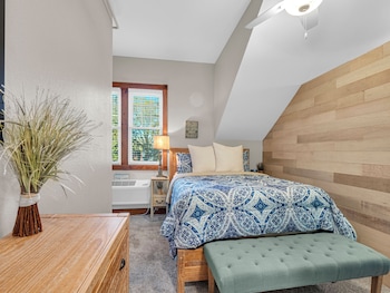 victorian inn elkhart lake wisconsin