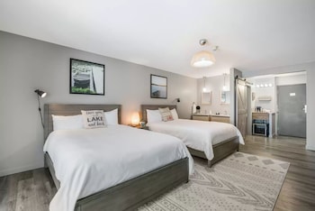 victorian inn elkhart lake wisconsin