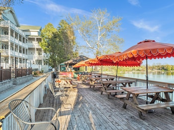 victorian inn elkhart lake wisconsin