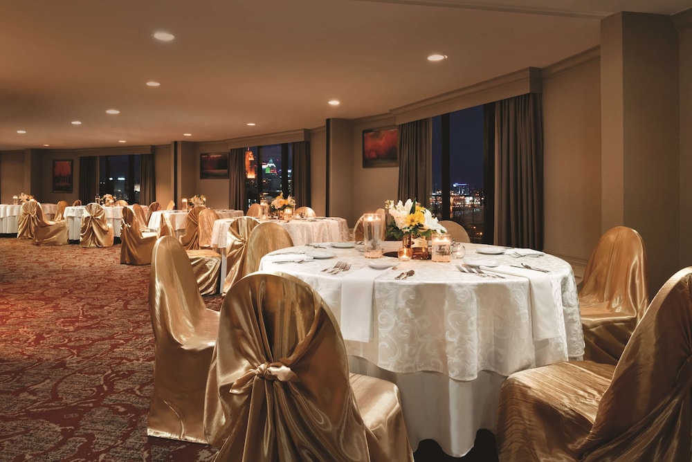 radisson hotel cincinnati riverfront