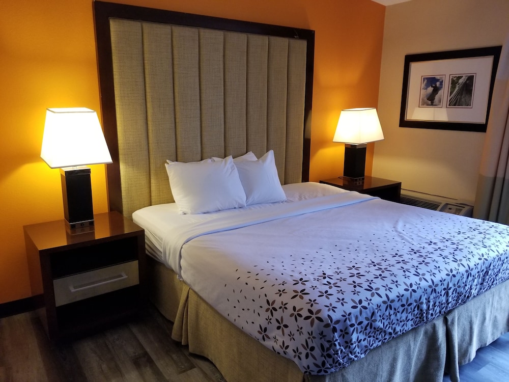 fairmount inn and suites stroudsburg