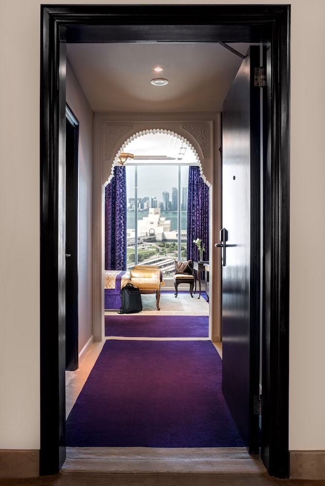 saraya corniche hotel