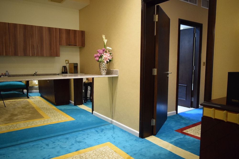 saraya corniche hotel