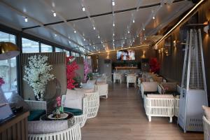 saraya corniche hotel