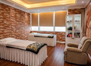 saraya corniche hotel