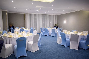 saraya corniche hotel