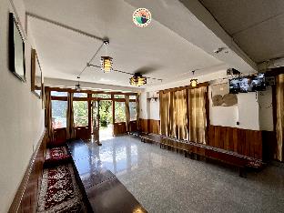 Vashishth X One Light Stays,,3 star