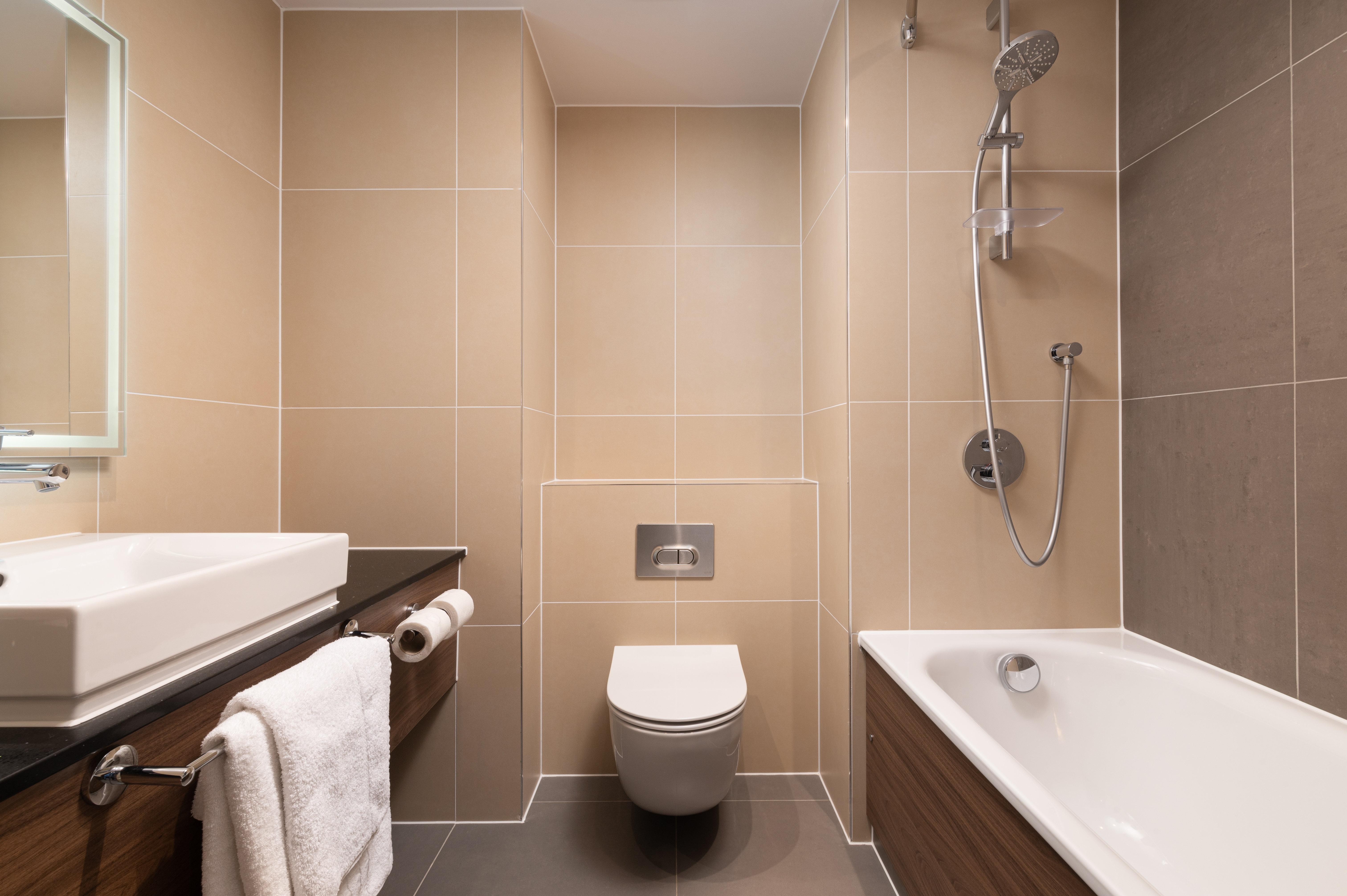 holiday inn london gatwick worth by ihg