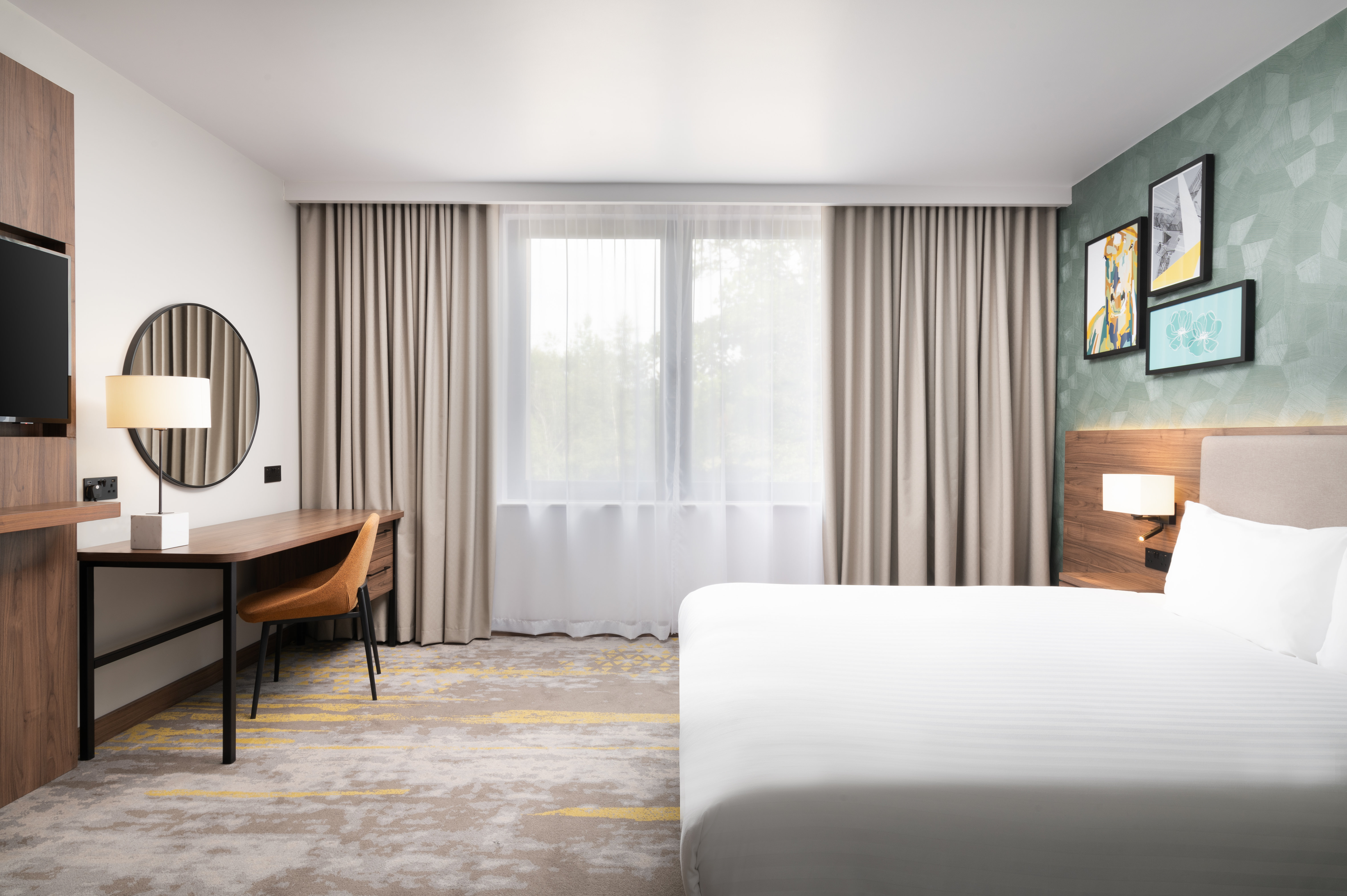 holiday inn london gatwick worth by ihg