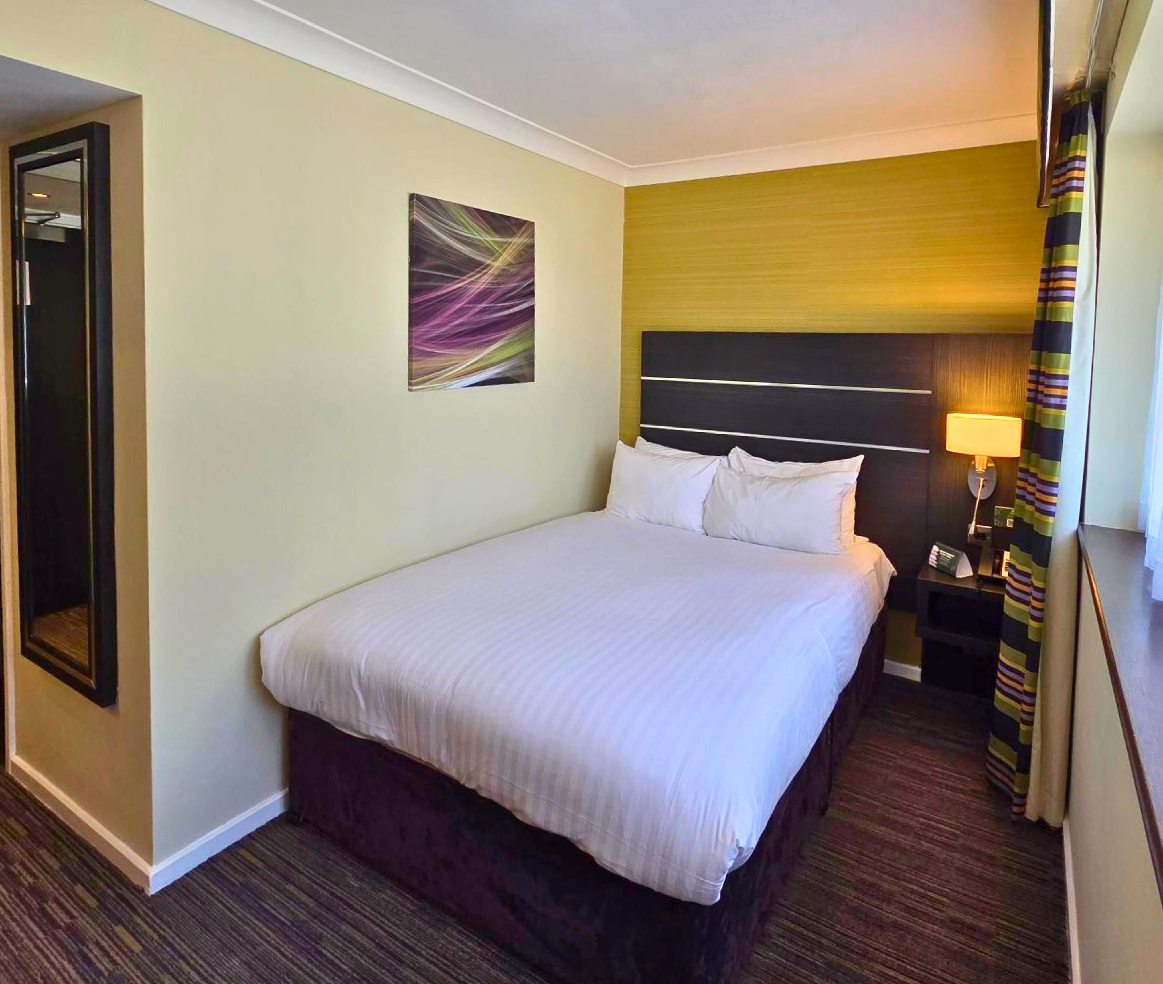 holiday inn london gatwick worth by ihg
