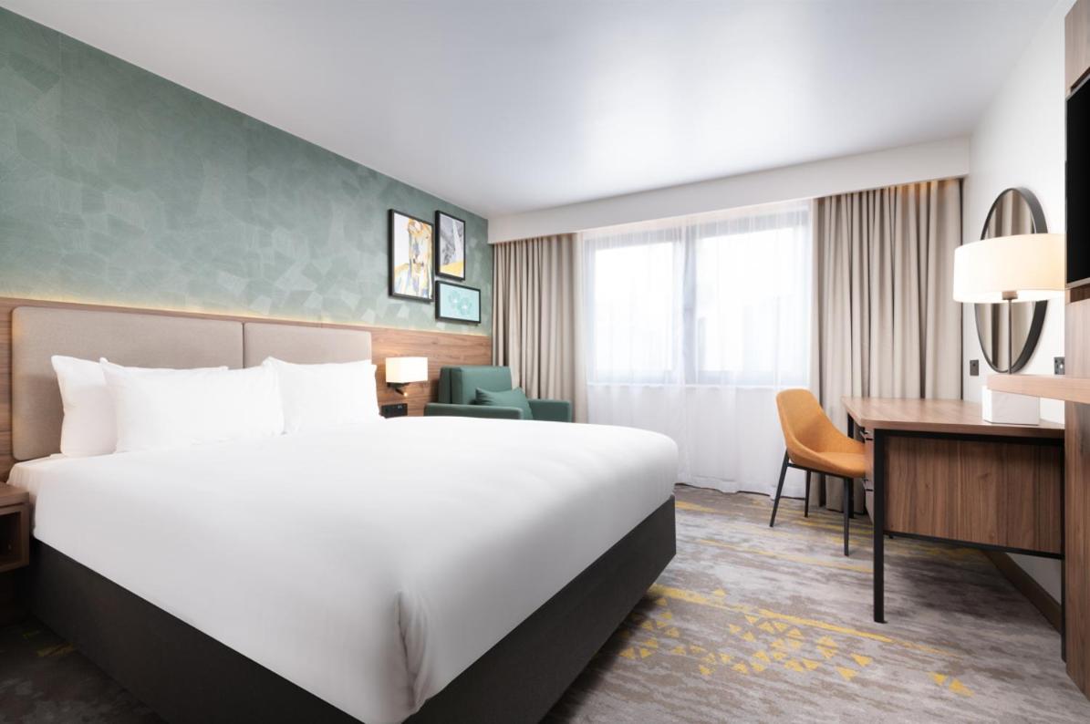 holiday inn london gatwick worth by ihg