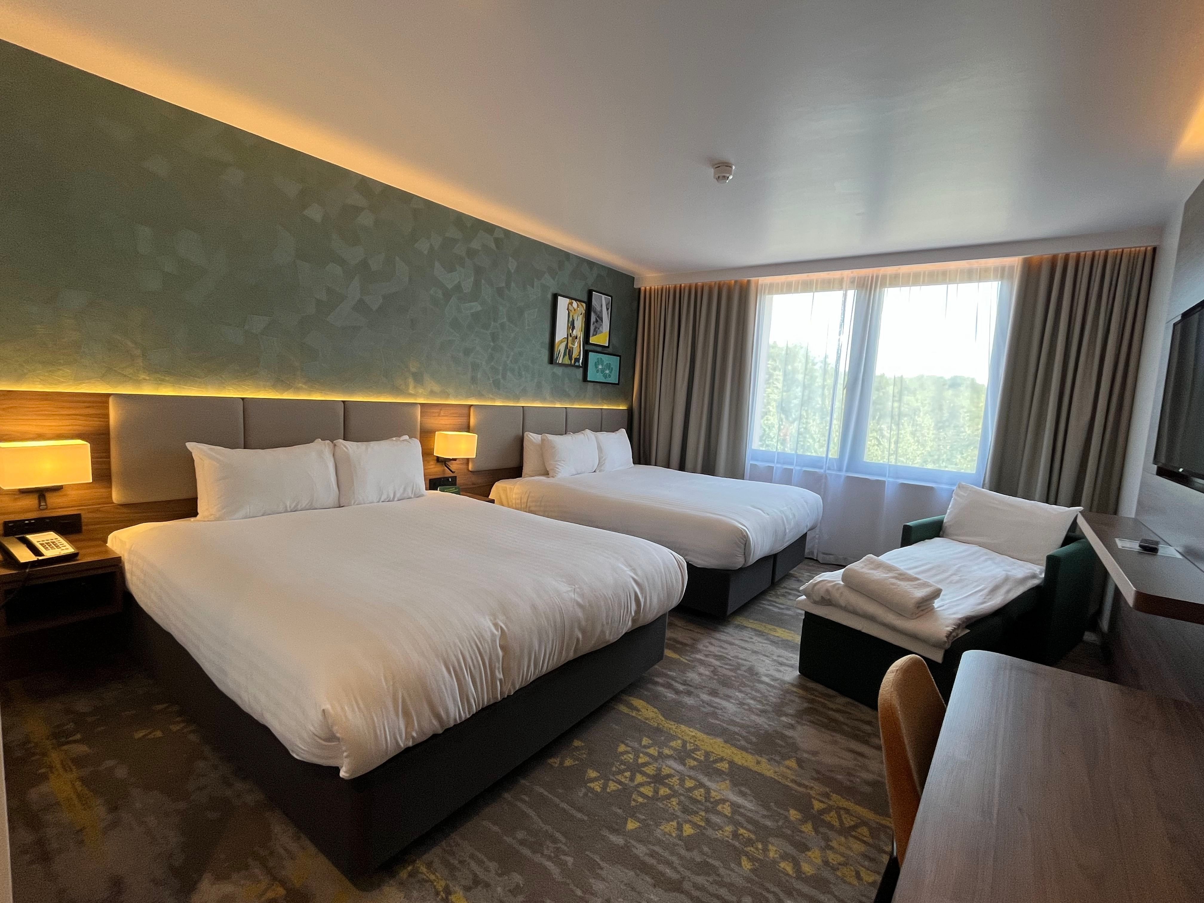 holiday inn london gatwick worth by ihg