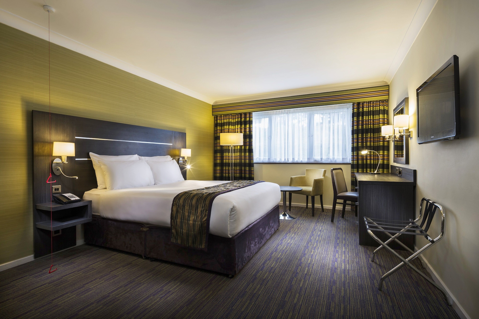 holiday inn london gatwick worth by ihg
