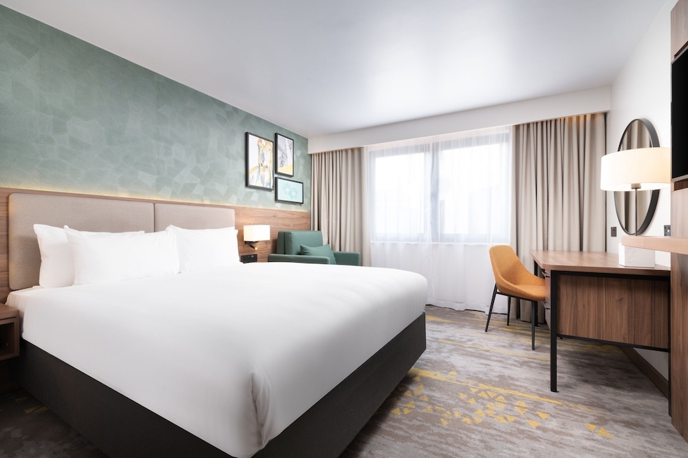 holiday inn london gatwick worth by ihg