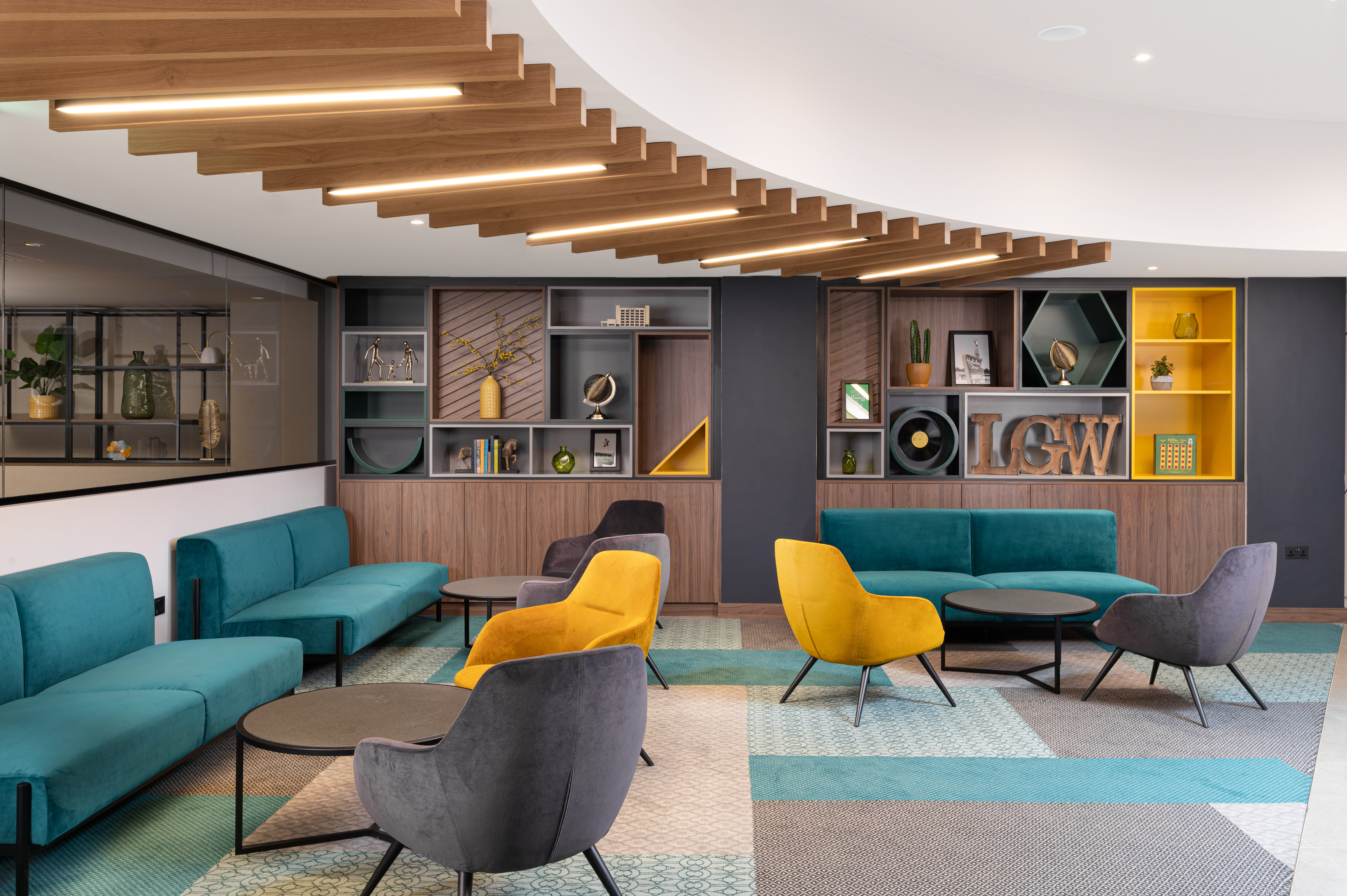 holiday inn london gatwick worth by ihg