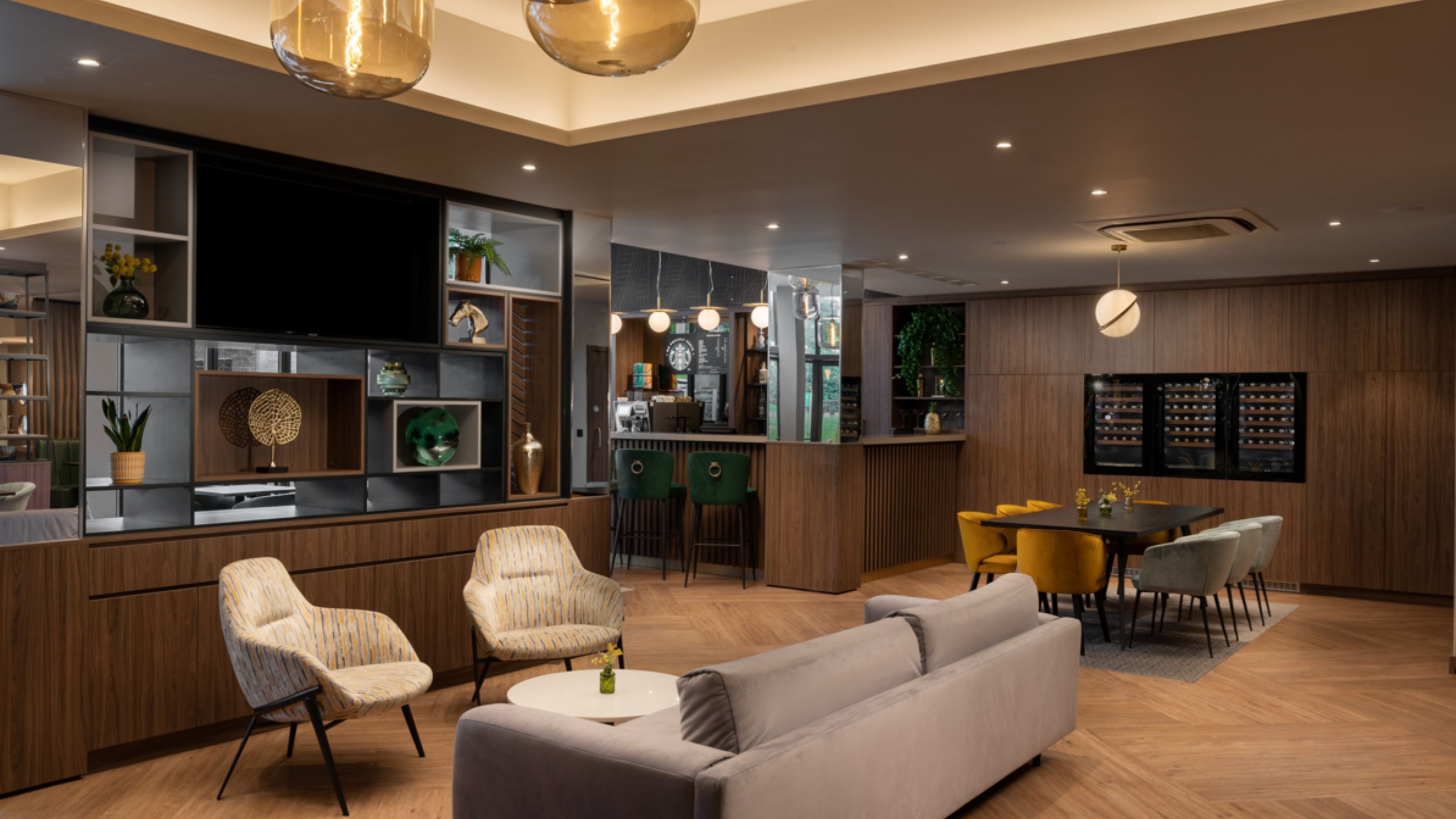 holiday inn london gatwick worth by ihg