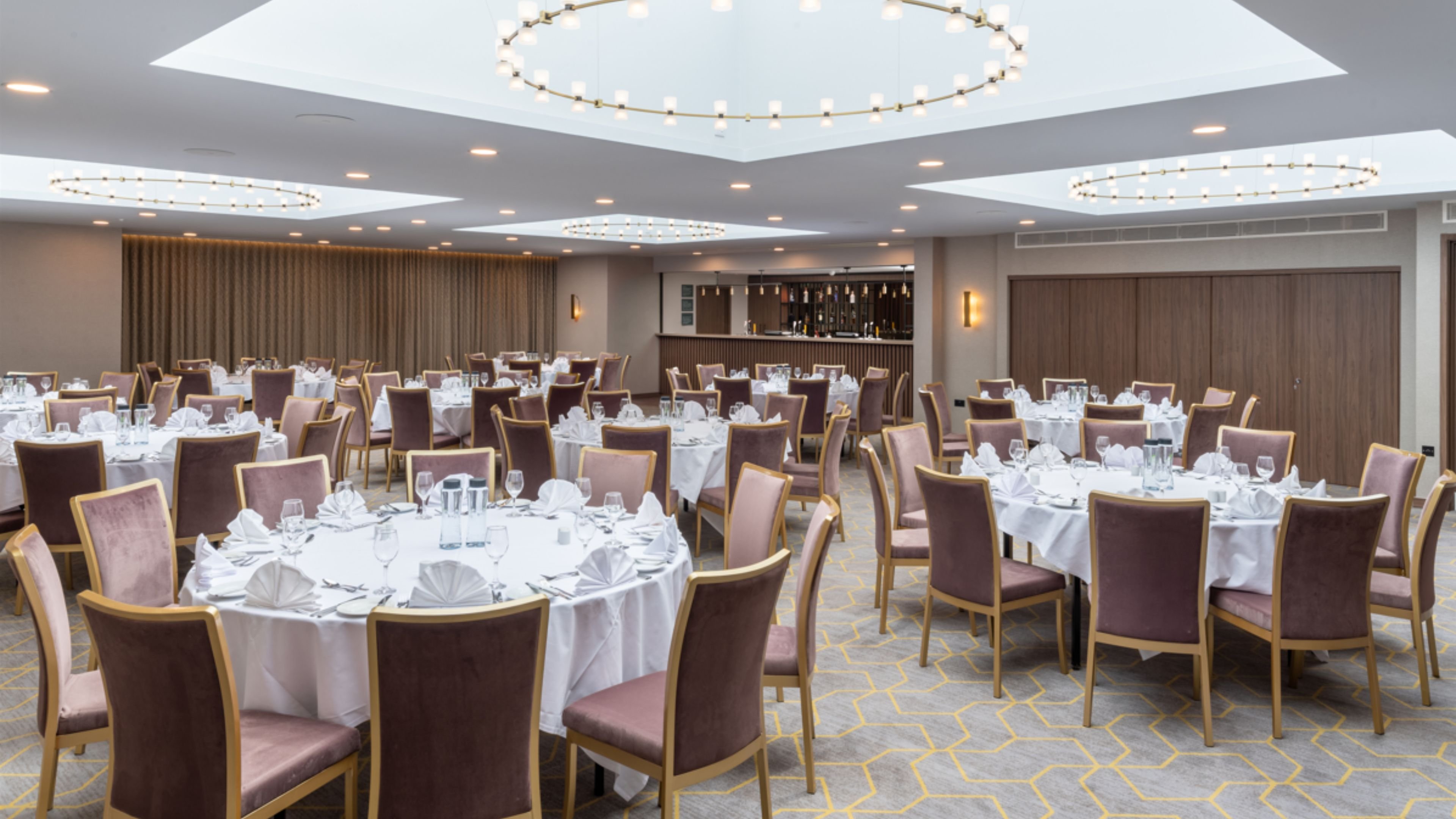 holiday inn london gatwick worth by ihg