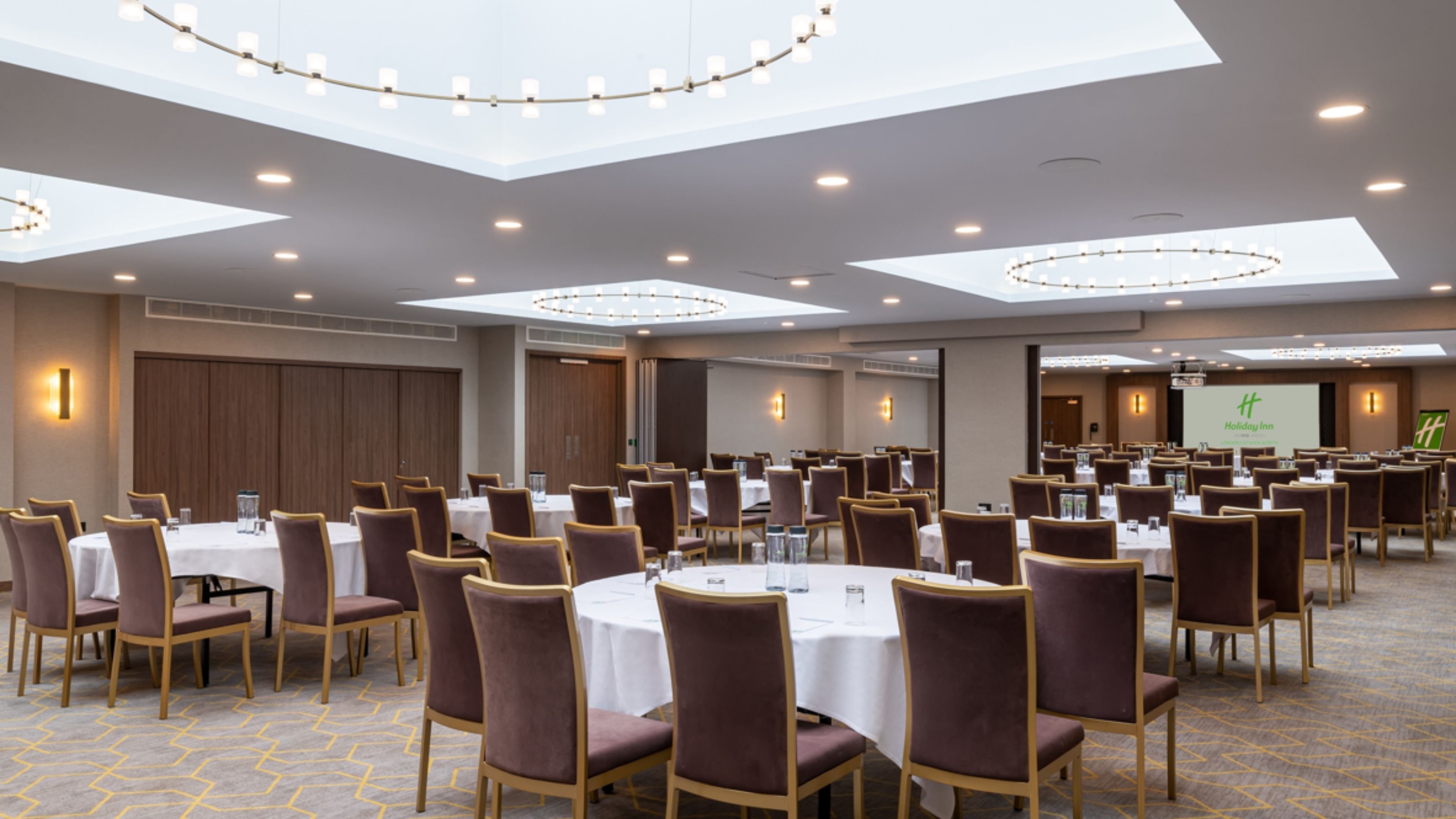 holiday inn london gatwick worth by ihg