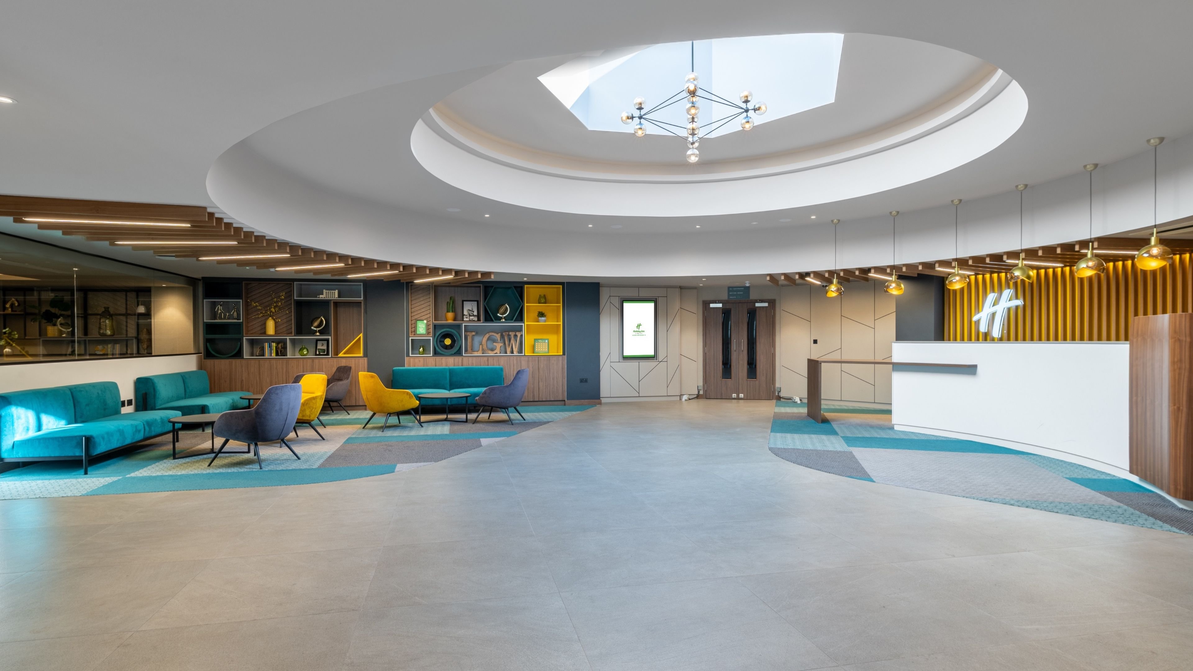 holiday inn london gatwick worth by ihg