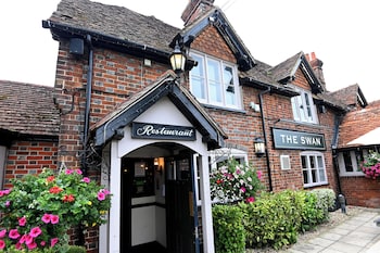 swan thatcham by marstons inns