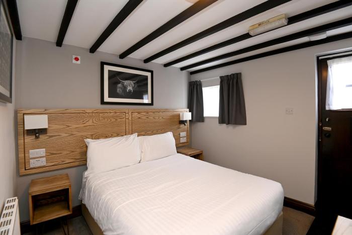 swan thatcham by marstons inns
