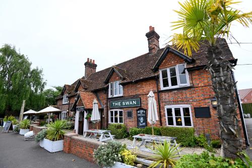 swan thatcham by marstons inns
