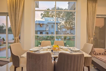 Vivanta Villa,,2 star