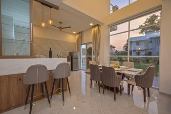 Vivanta Villa,,2 star