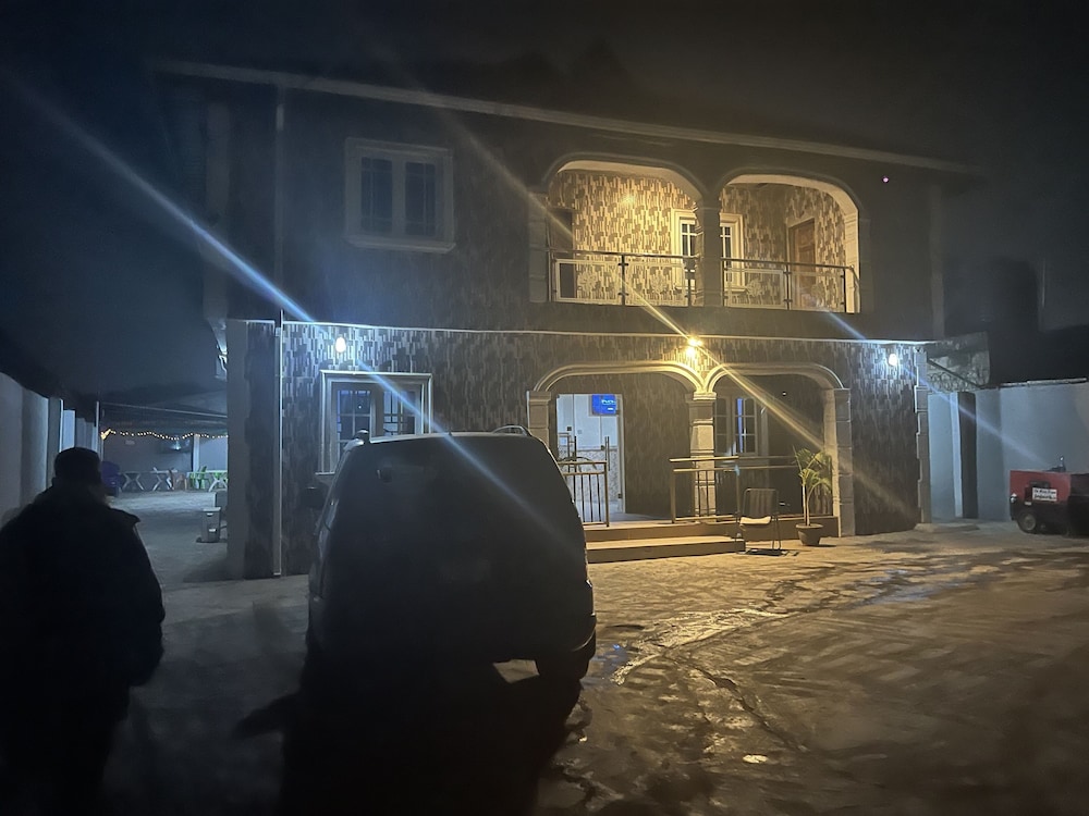 lorrybee plaza hotel