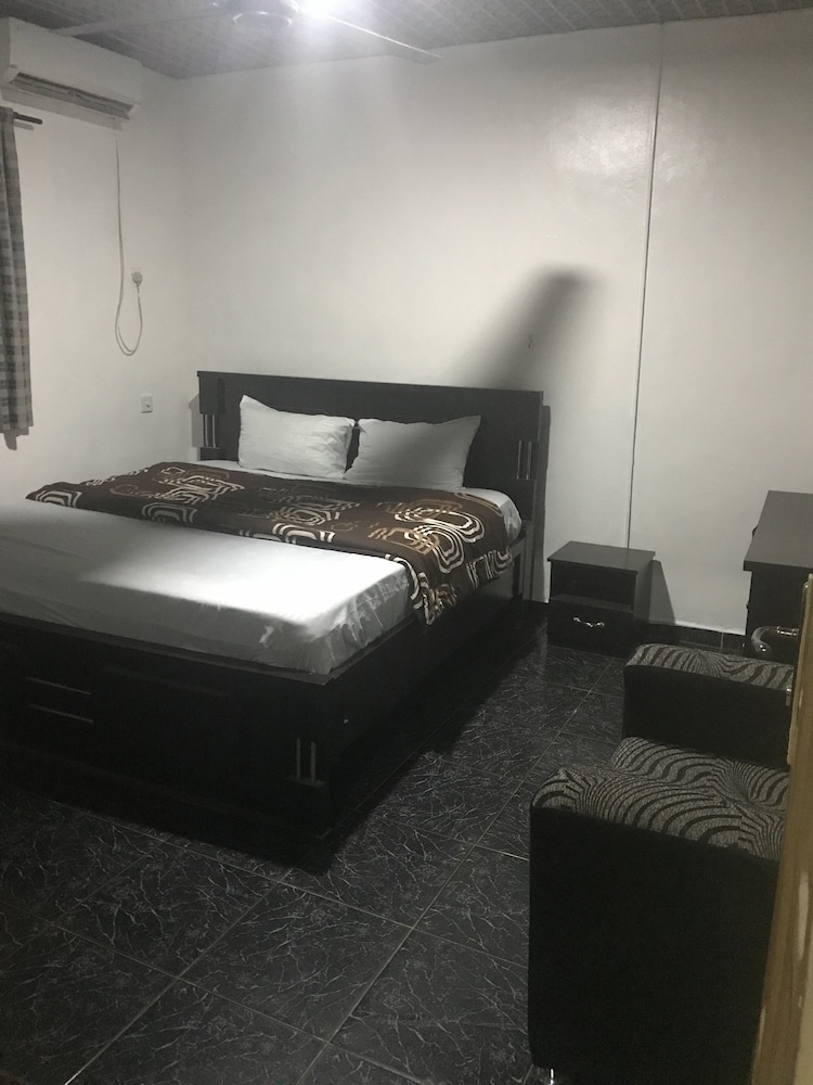 lorrybee plaza hotel