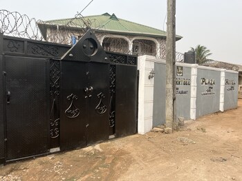 lorrybee plaza hotel