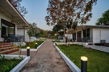 amore serenity resort