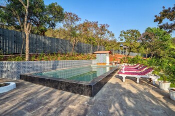 Amore Serenity Resort,,2.5 star