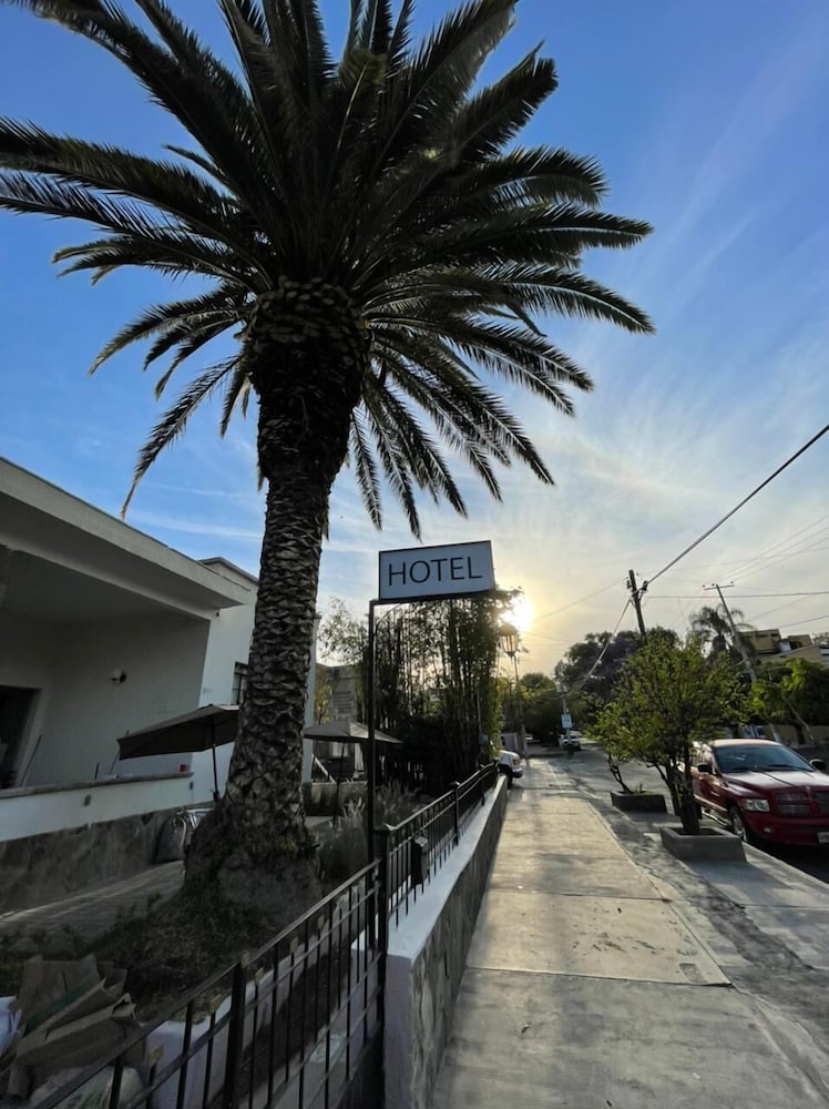almera chapultepec hotel boutique autonomo self check in