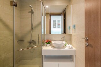 vinhomes green bay studio apartment