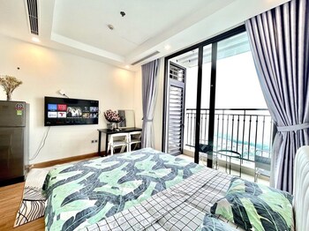 vinhomes green bay studio apartment