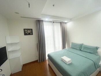 vinhomes green bay studio apartment