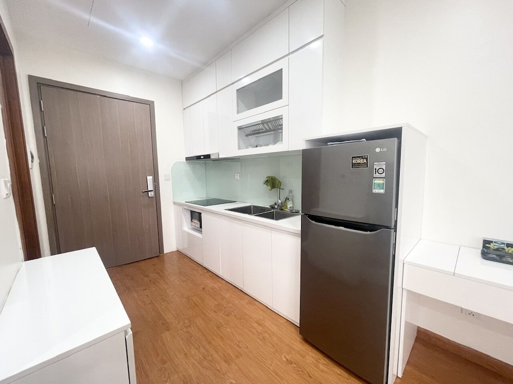 vinhomes green bay studio apartment