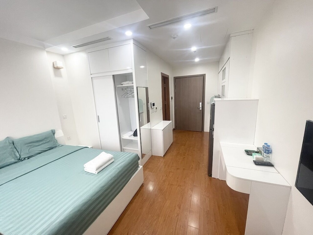 vinhomes green bay studio apartment