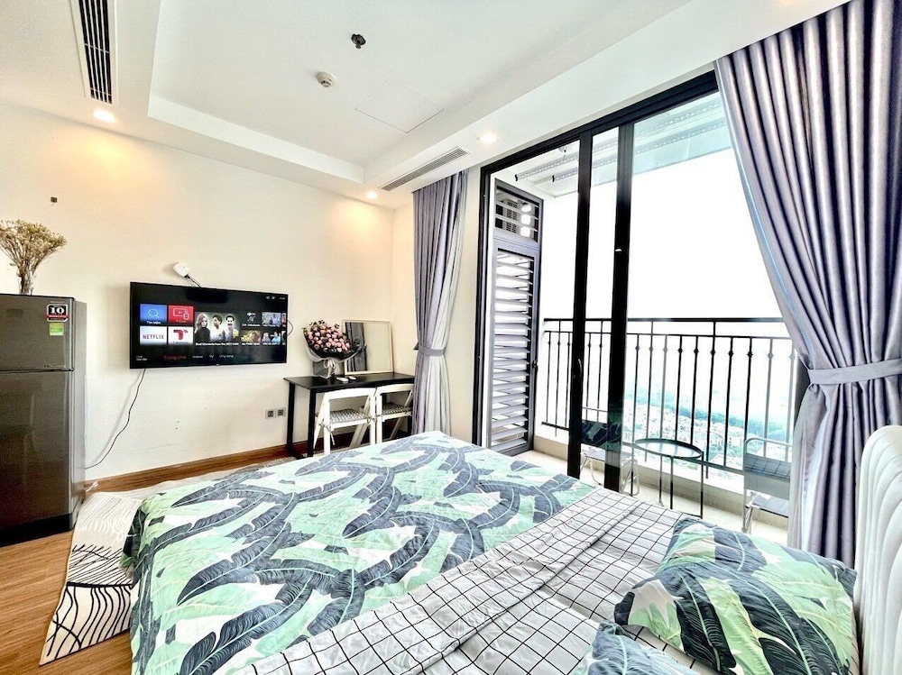 vinhomes green bay studio apartment