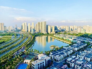 vinhomes green bay studio apartment