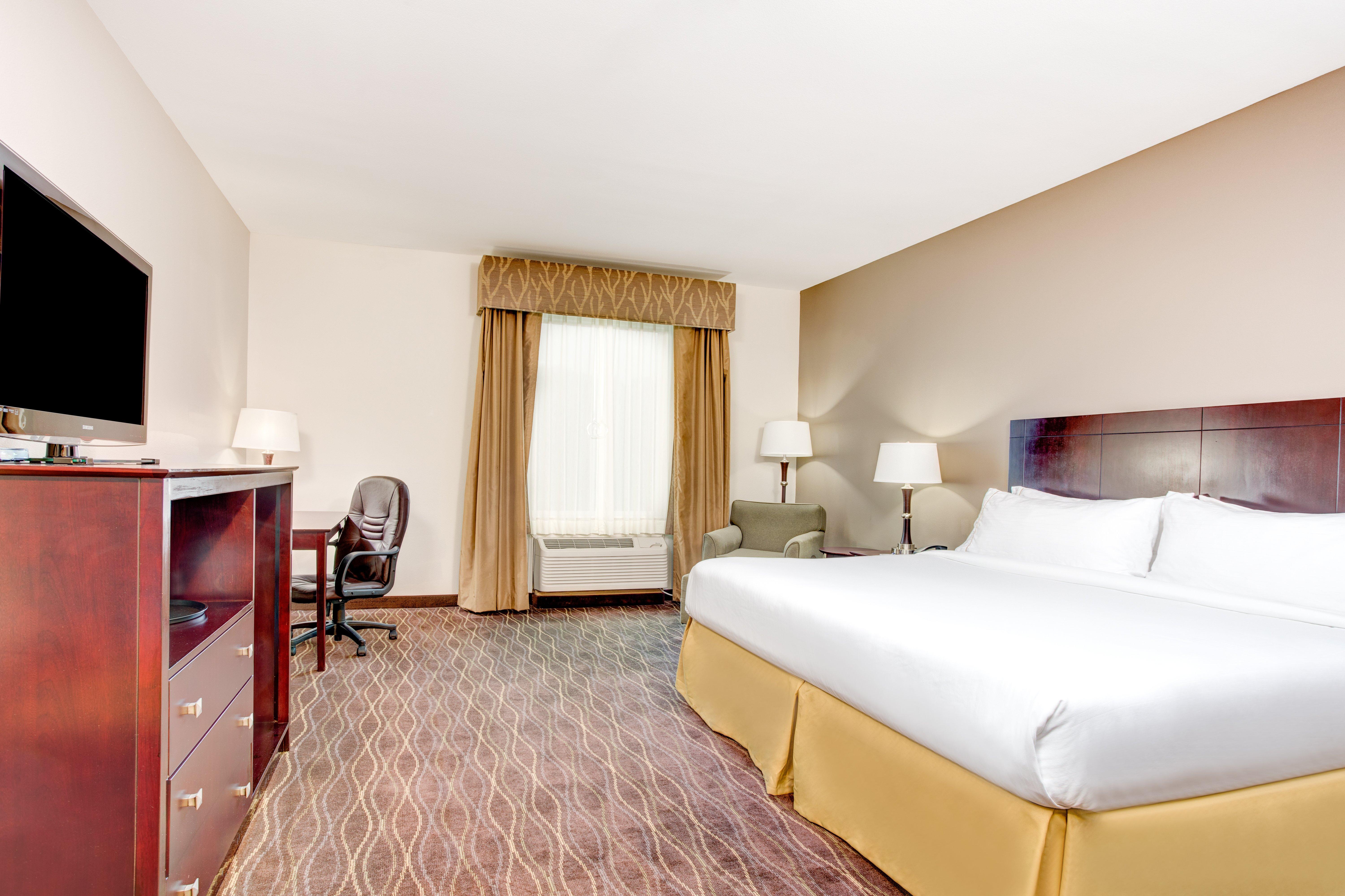 holiday inn express and suitescut off galliano by ihg
