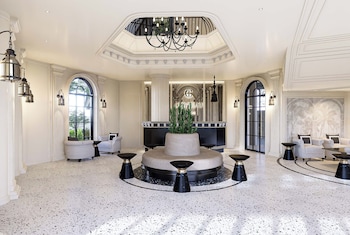 chateau du village patong