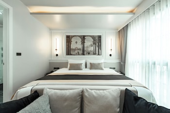 chateau du village patong