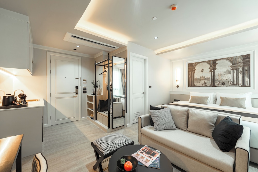 chateau du village patong